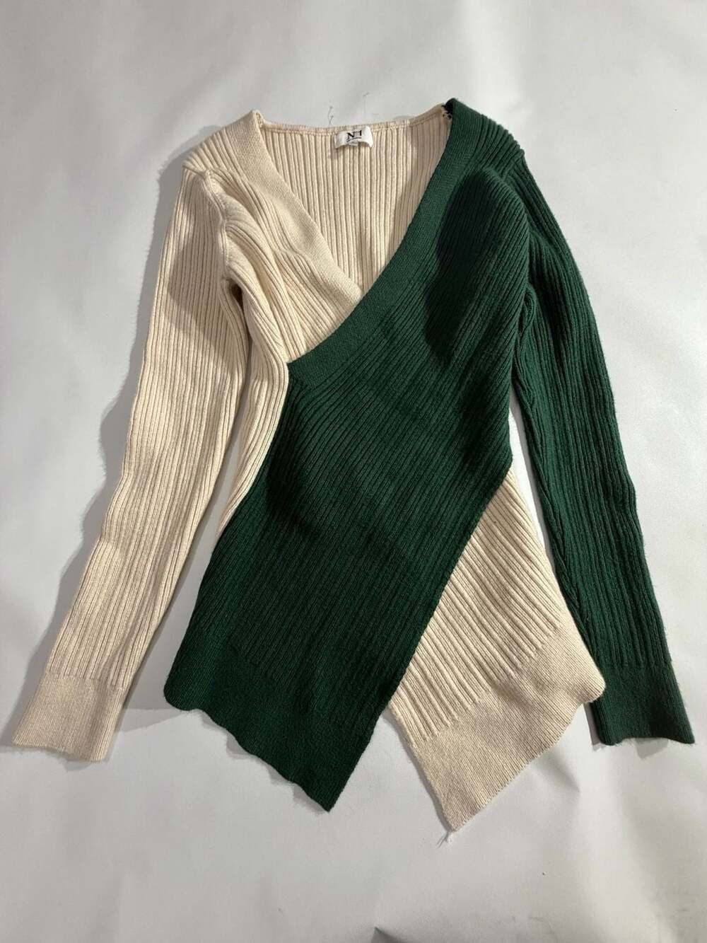 N°1 Los Angeles Two Tone Green Beige Asymmetric Ribbed Sweater Womens L